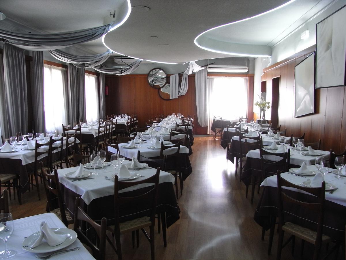 חוויאר Hotel El Meson מראה חיצוני תמונה